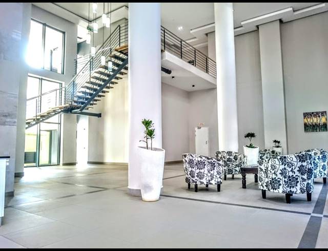 2 BEDROOM APARTMENT FOR SALE IN UMHLANGA RIDGE